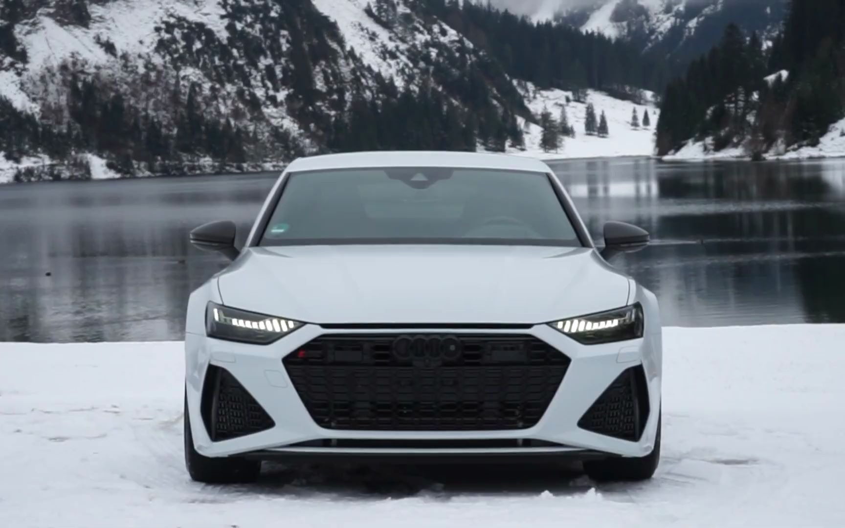 2020/2021 "冰川白"奥迪rs7 sportback (c8) - 外观,内饰_哔哩哔哩