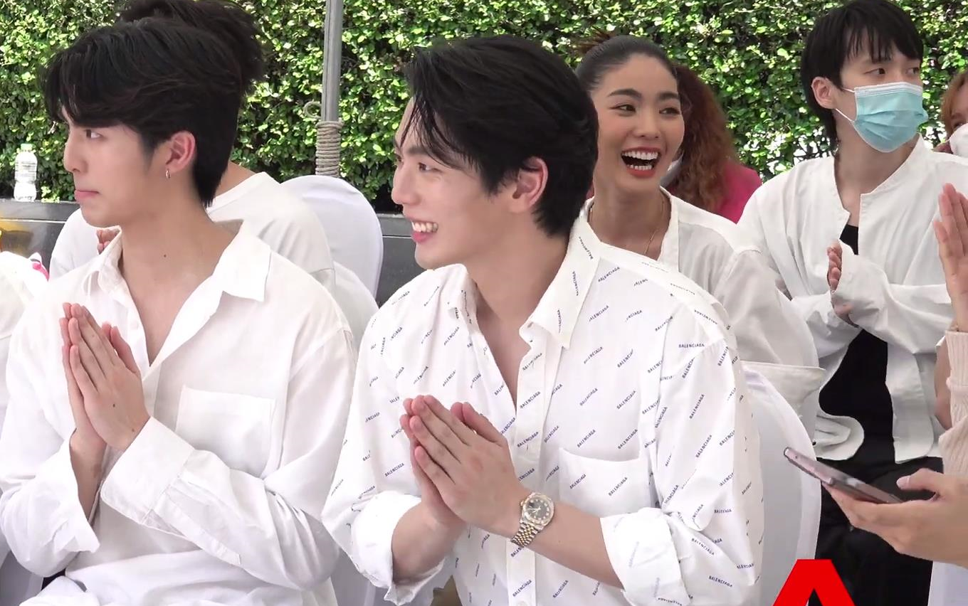 【uppoompat】逐步爱上你|step by step 开机祈福采访 合集