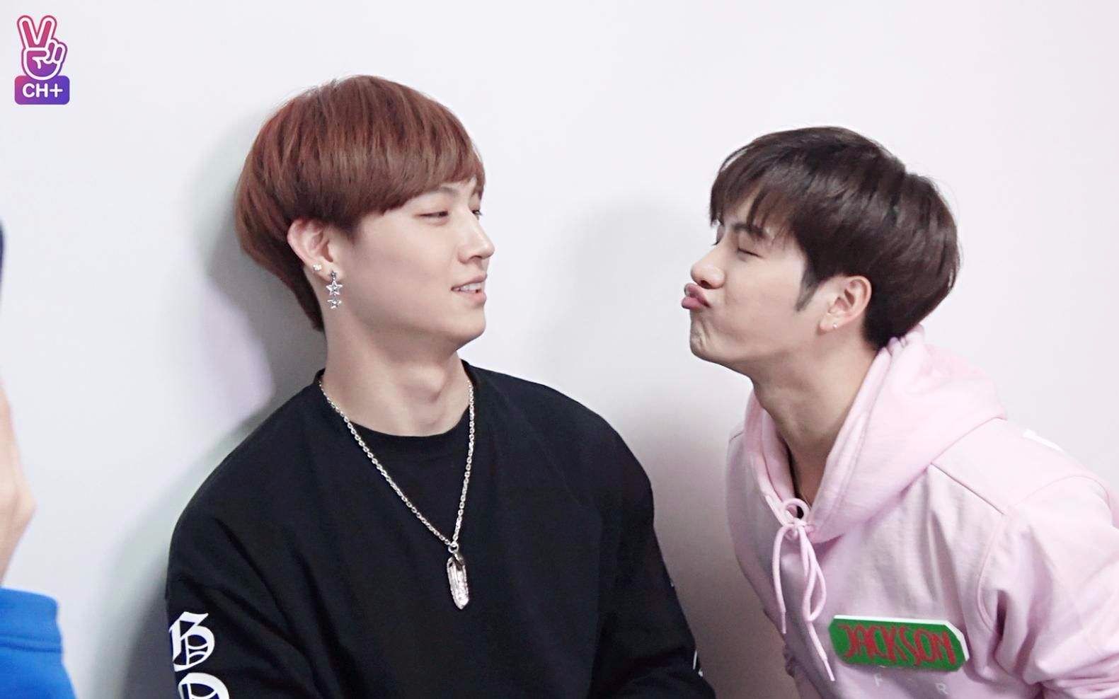 林在范王嘉尔范二林王子与王公主的爱的飞行日记