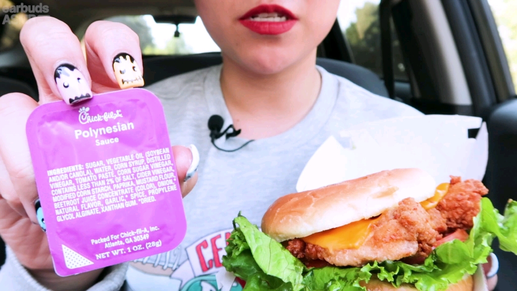 【earbuds】chick fil a鸡肉三明治和华夫饼_哔哩哔哩 (゜-゜)つロ