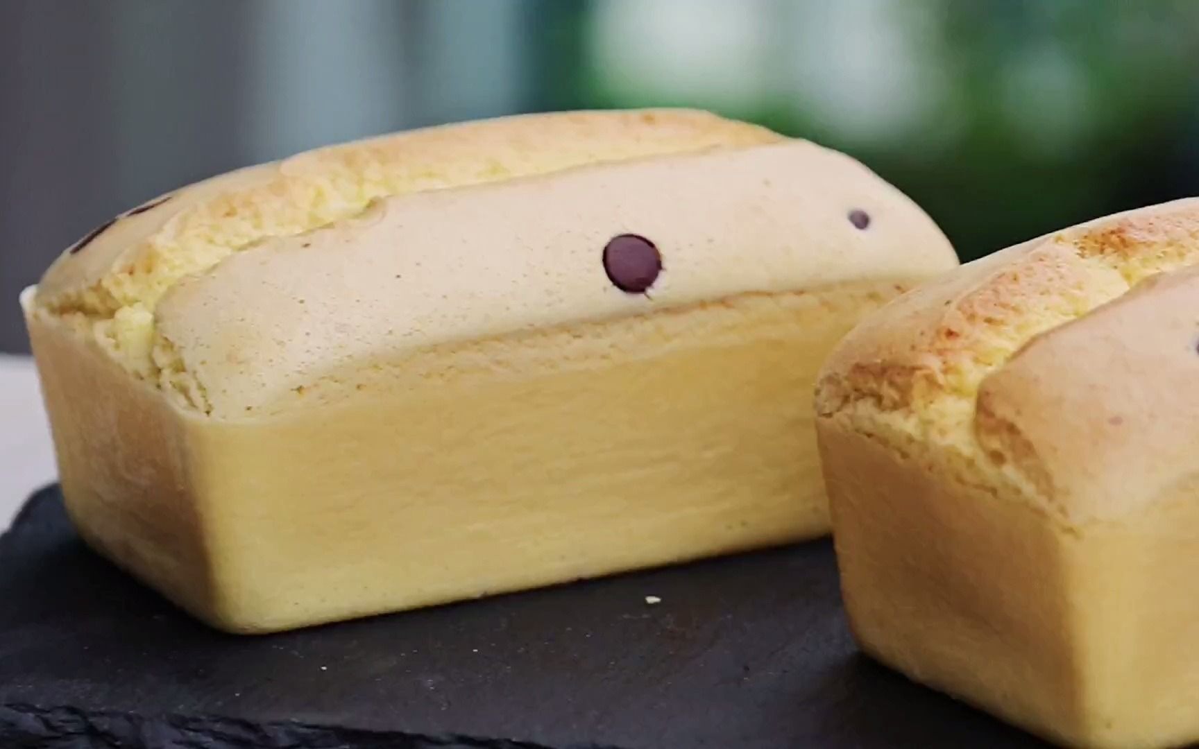 宝贝们,外酥里糯排队才可以买到的超级网红糯米粑粑糕在家自己做不香