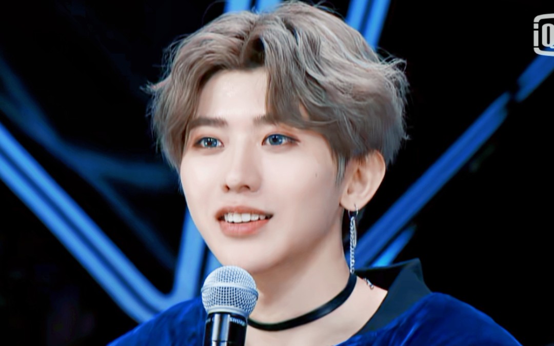 蔡徐坤蓝玫瑰心动挑战又是逃离大厂失败的一天