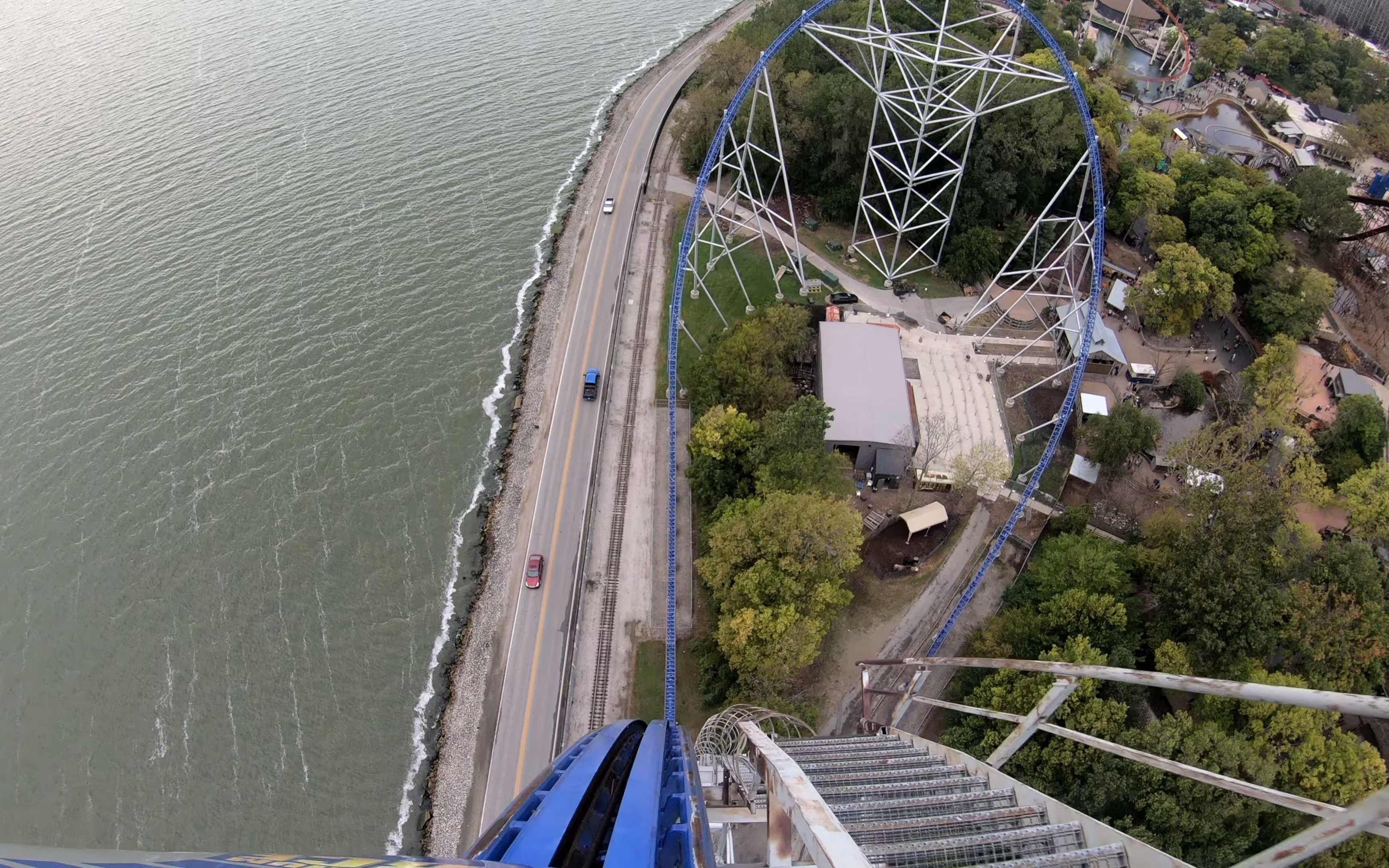 [图]【4K60帧】第一视角：千禧力量(Millennium Force)过山车|雪松点游乐园|positiveG