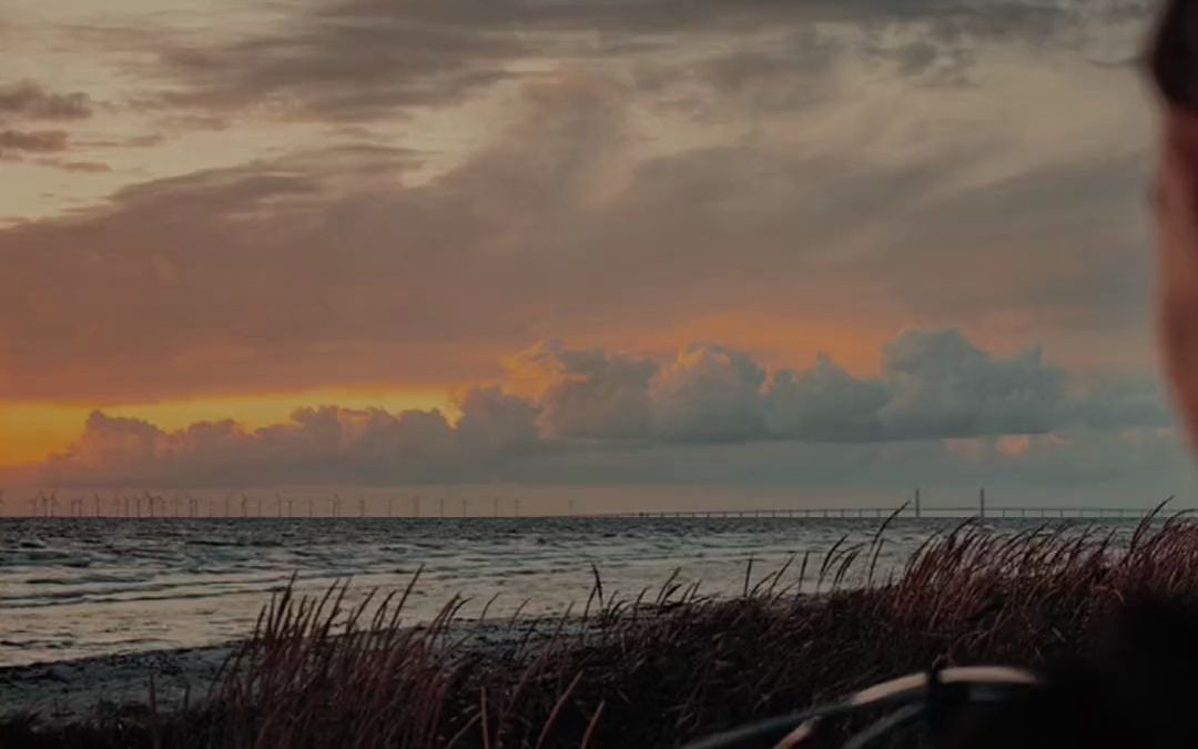 我来人间一趟,本想光芒万丈,谁知世人模样,只为碎银几两.