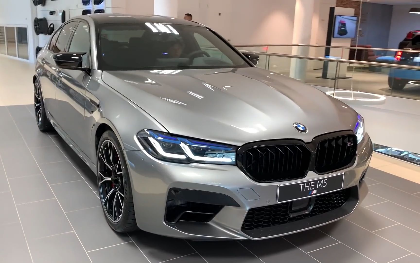 2021款全新宝马m5雷霆版 全方位高清展示 声浪_哔哩哔哩 (゜-゜)つロ