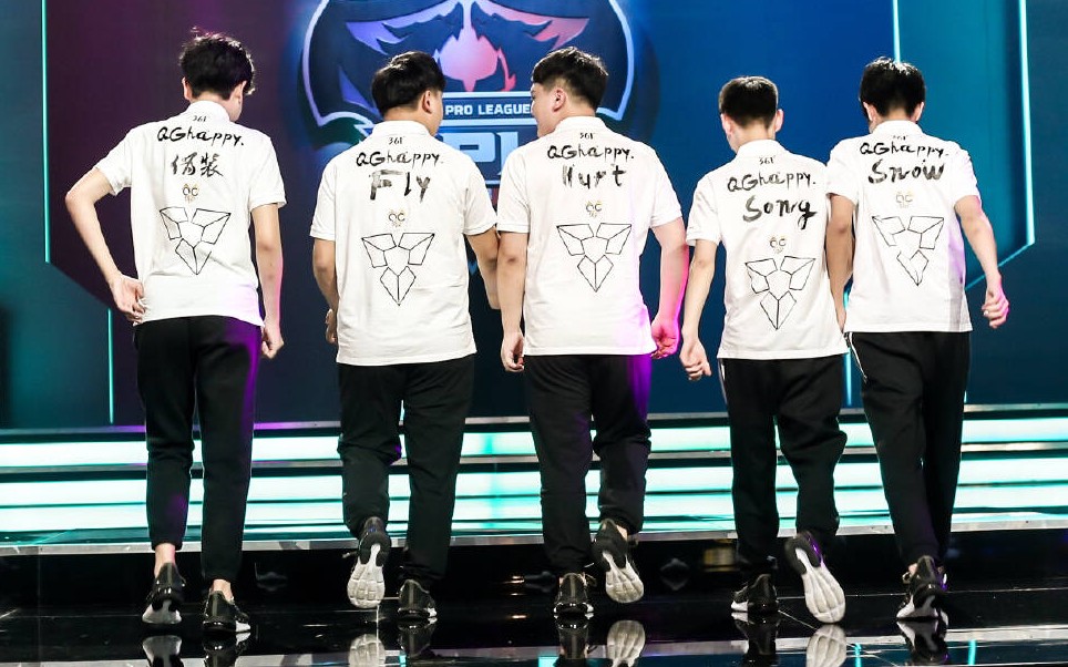 【倾城一笑】qg全员