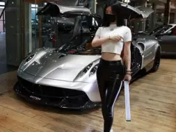 Tải video: 帕加尼 Huayra  艺术品般存在