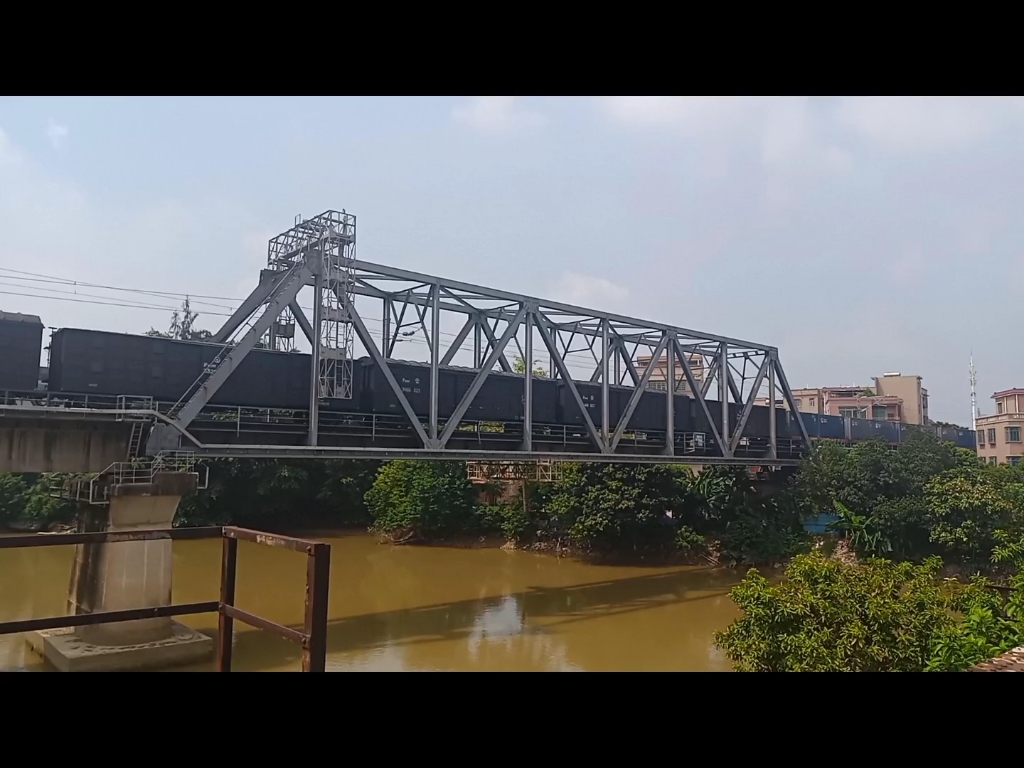 流溪河铁路大桥图片
