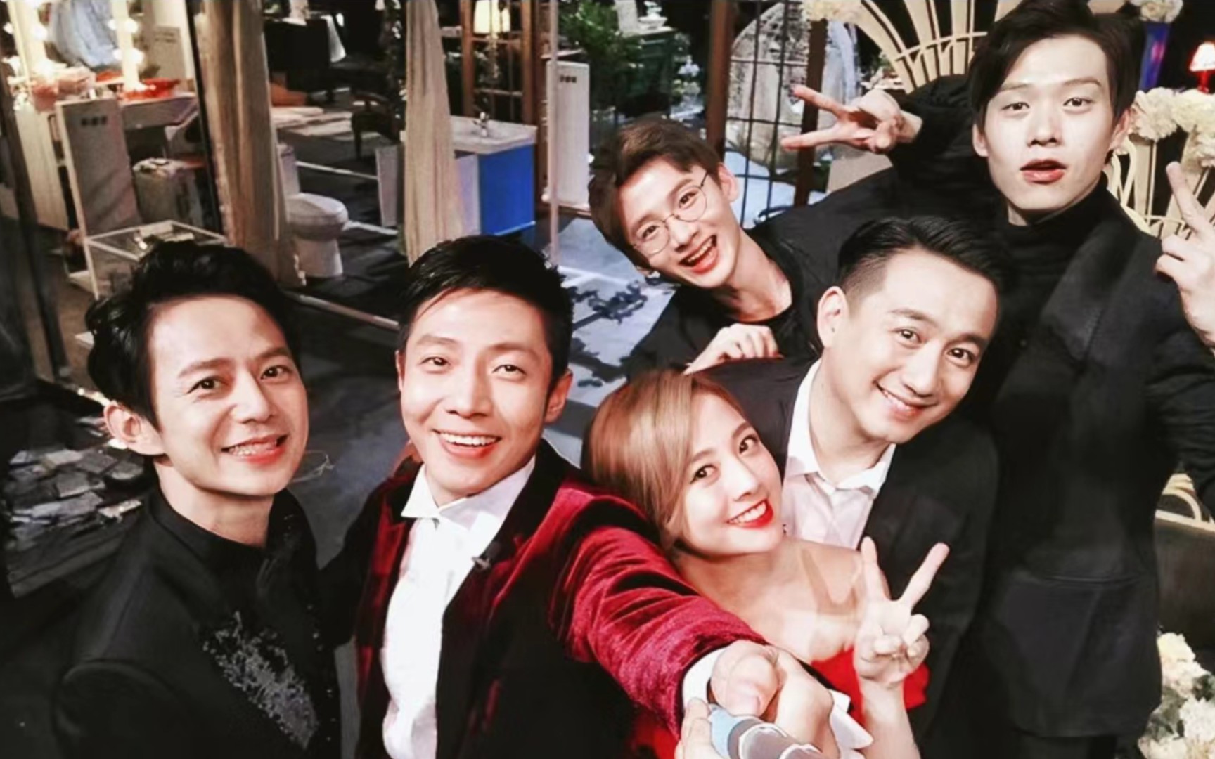 明星大侦探/永远都会在"我们在这个节目里一起走过了万水千山"