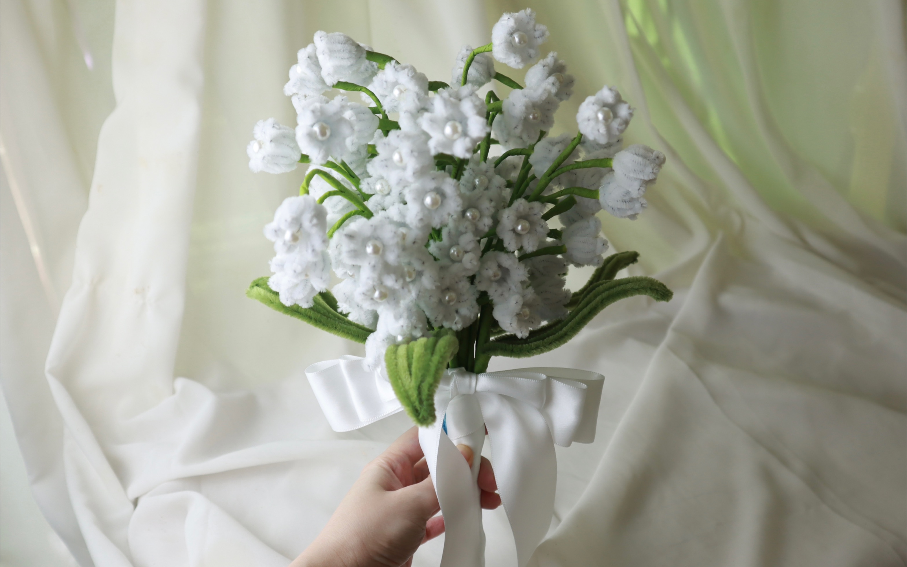 扭扭棒手工花手工制作铃兰手捧花,纯白色的美,亲手制作属于自己独一无