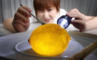 一颗柠檬卖100块？？美食up主：那是成本！