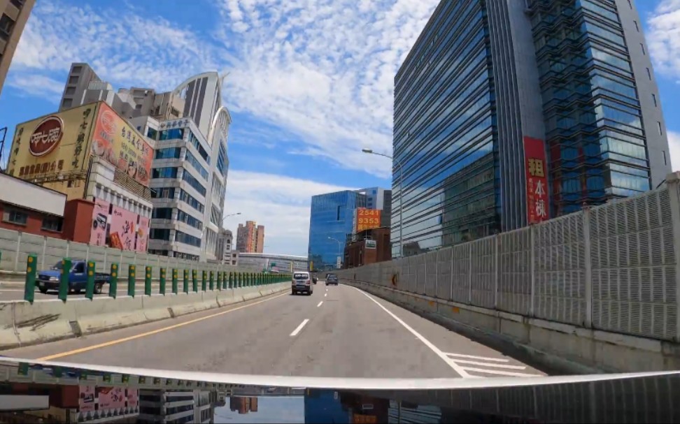 [图][转]驾驶在台湾台北 Drive-View 152 駕駛視野：Noon in NewTaipei（Xindian-Xinzhuang) 午間的新北-中国台湾街景