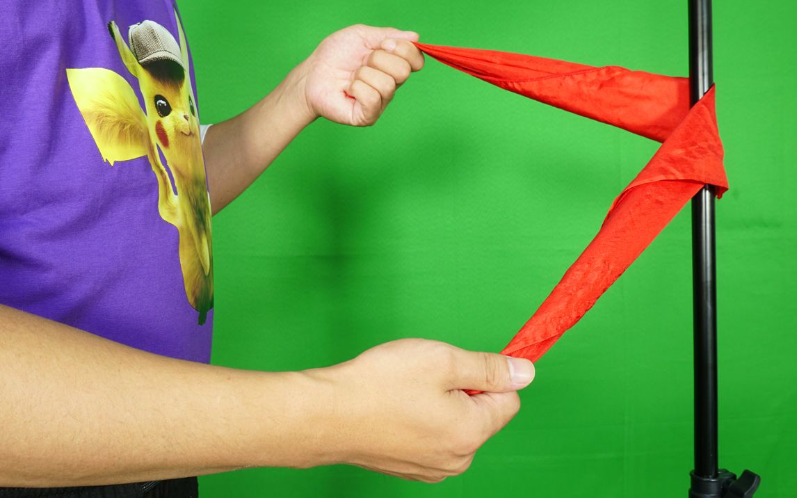 魔术教学:不松开手帕,如何让手帕穿过棍子?特简单_哔哩哔哩_bilibili