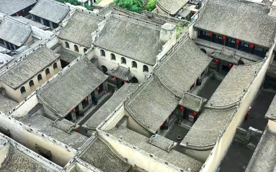山西渠家大院,建于乾隆年间,共有40多座院落,上千间房屋!
