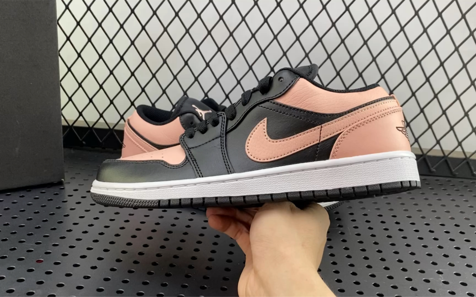 aj1低帮黑粉36-46!也是市场最为优秀的低帮版本!