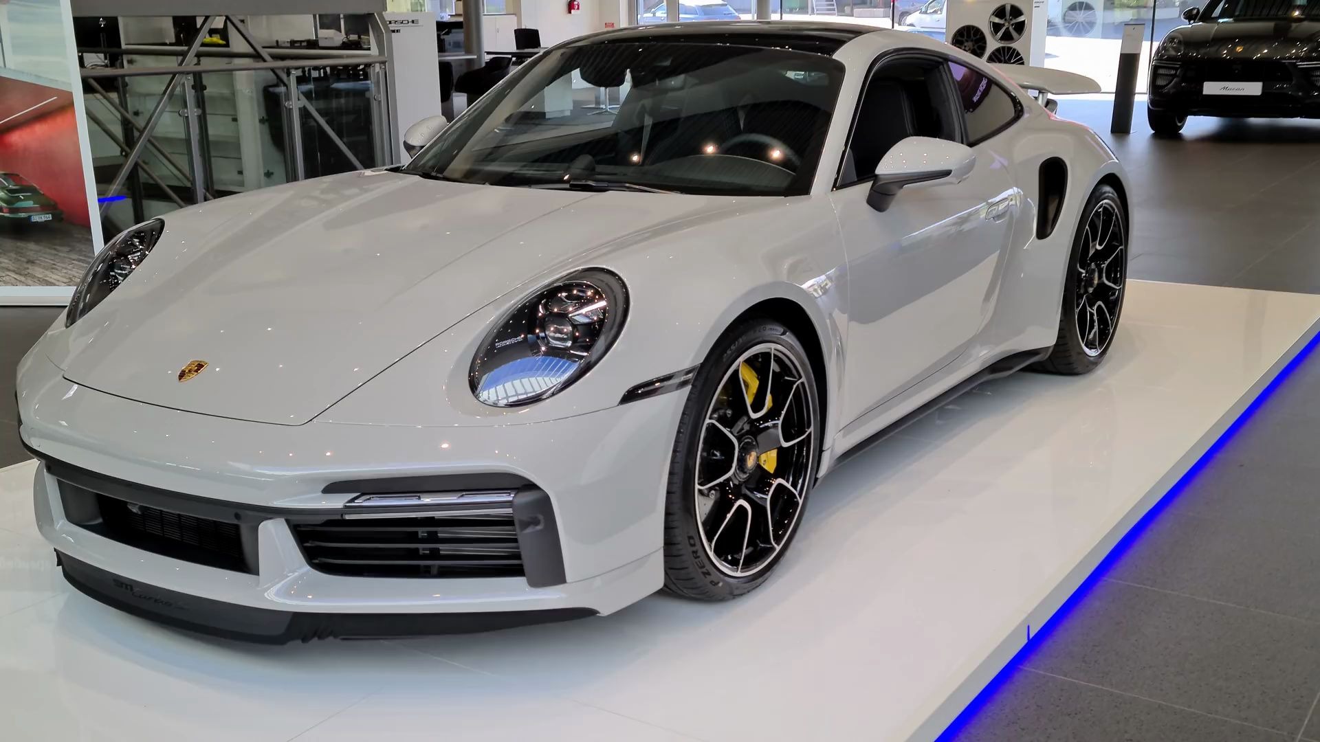 8k crayon porsche 992 turbo s in super high resolution at