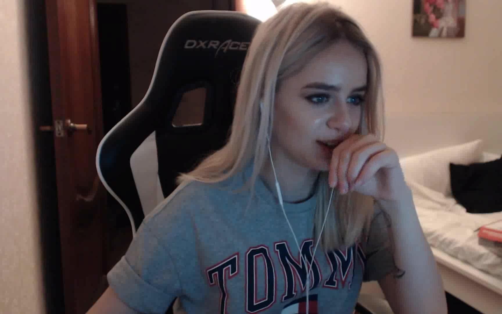 gtfobae小姐姐214直播摄像头聊天吃播