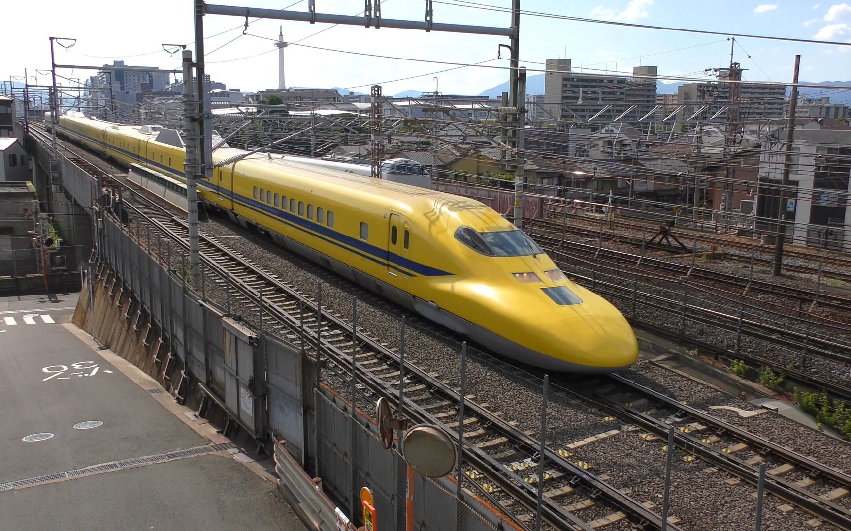 【搬运】doctor yellow 鸣笛通过东海道新干线京都段 2023.7.