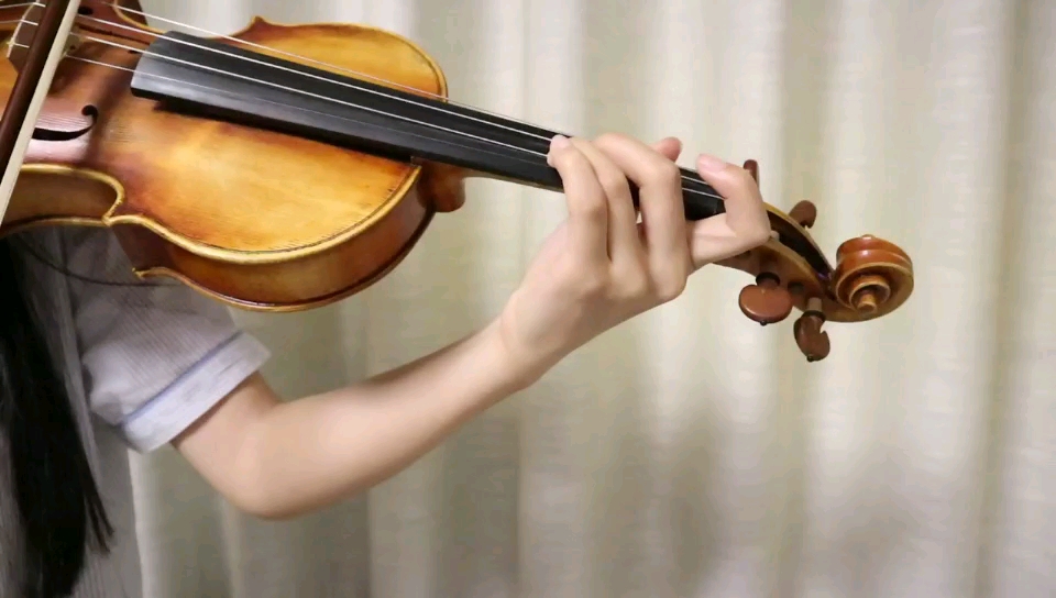 小提琴四指揉弦图片