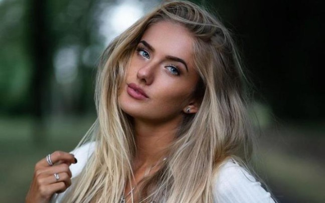 欧美性感大胸美女