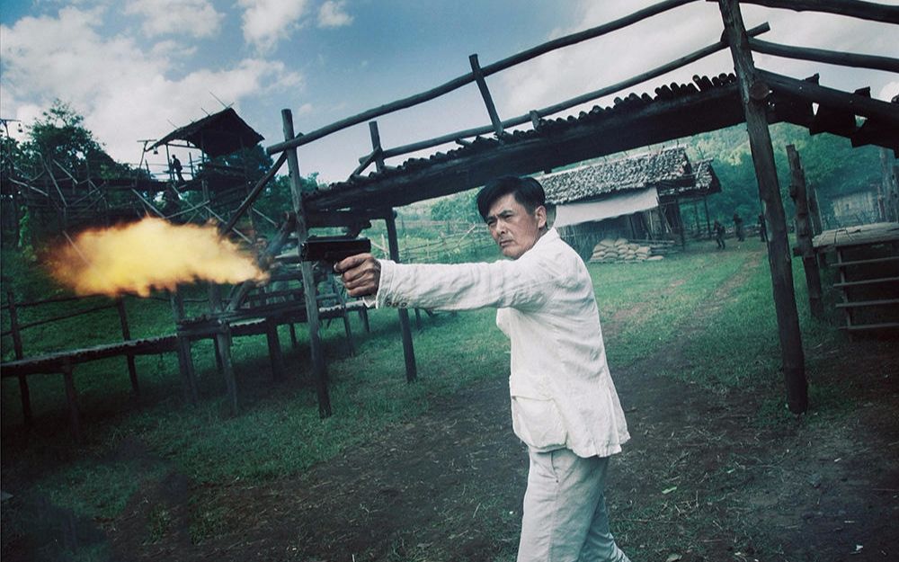 周润发枪林弹雨再现小马哥当年经典"英雄本色"!