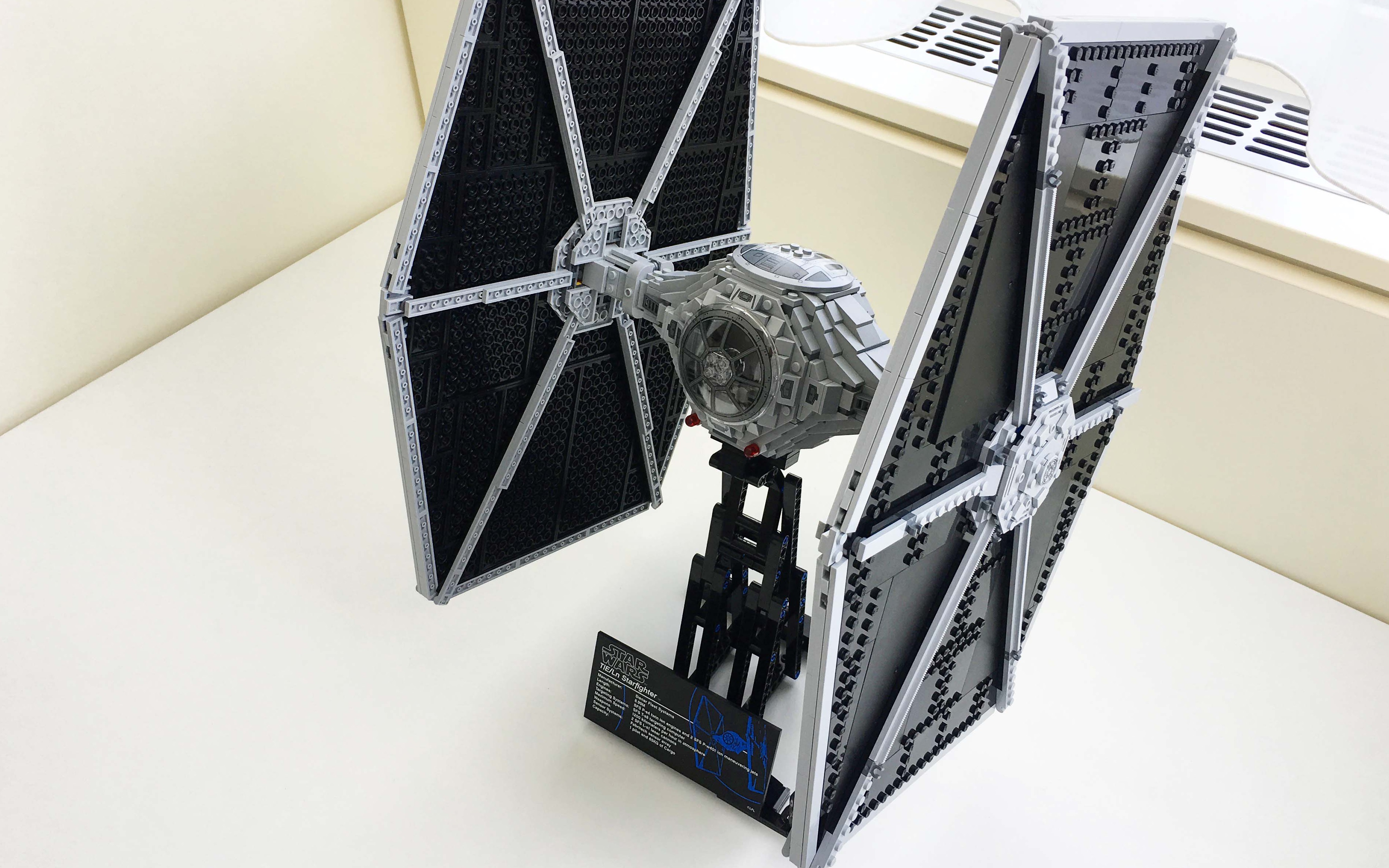 绝版的ucs级炮灰星战tie战机巴特曼动手玩儿