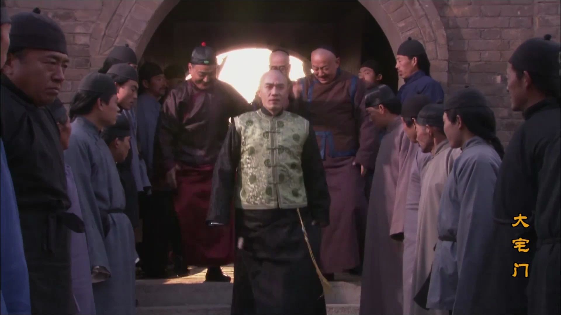 【大宅门1-12.5】白景琦第一次去安国买药,那场面老鼻子了