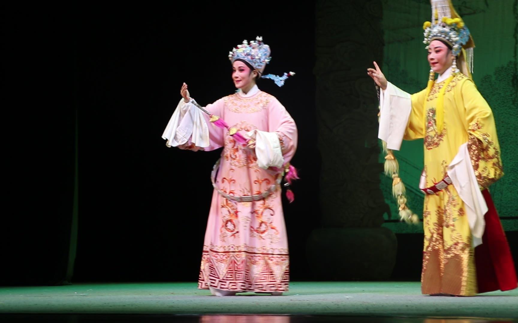 ixigua.com越剧《孟丽君~游上林》刘彬彬.何海霞,蕾靠戏迷群年会1.