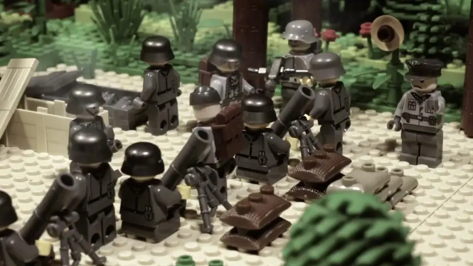 Custom LEGO Technic Tatooine Sandcrawler - Star Wars – Brickworld Chicago  2015 