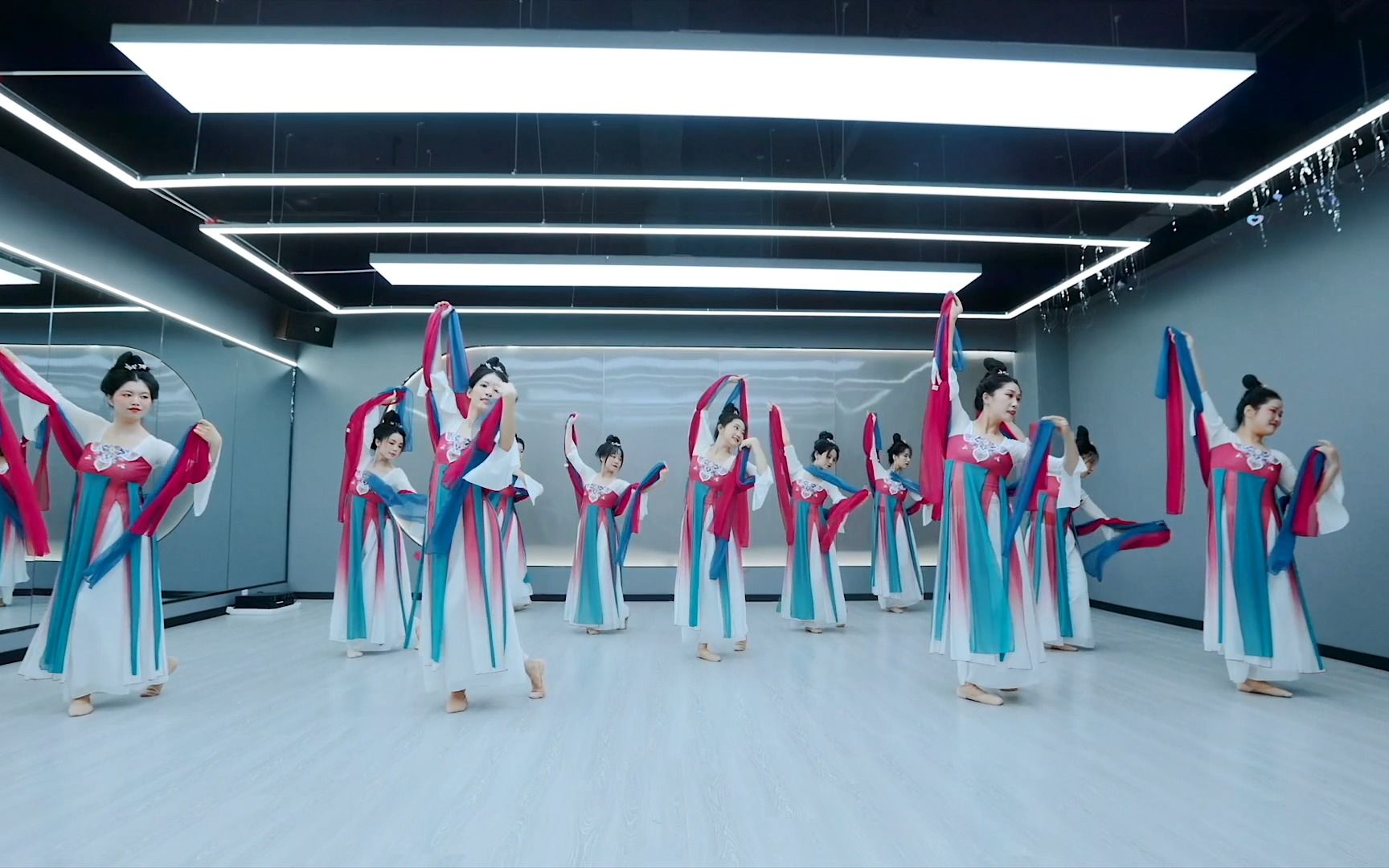 在舞蹈室里跳,给皇上看的舞!古典舞《醉太平》