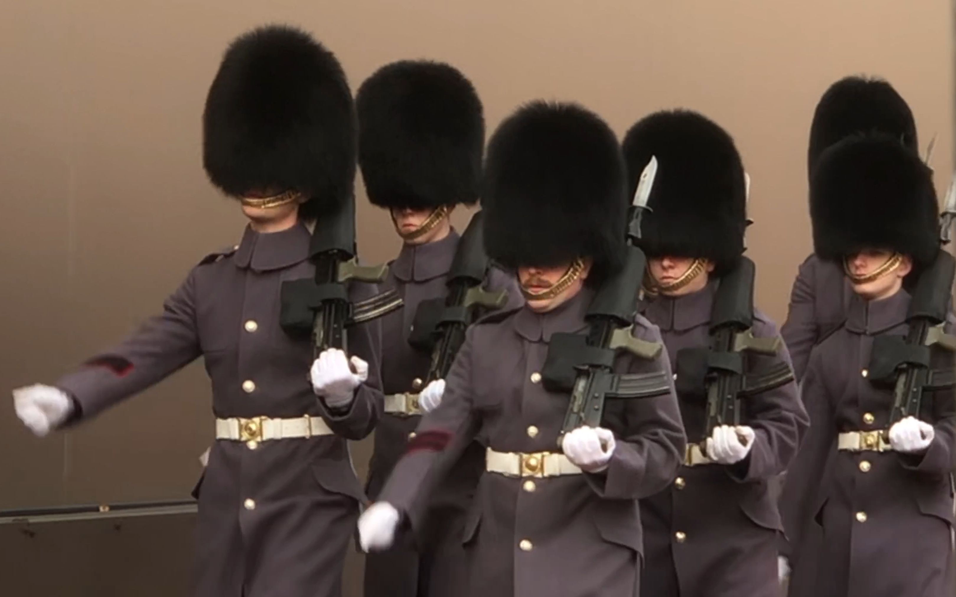 【英国留学】白金汉宫卫兵换岗小记录