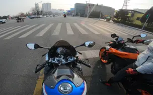 Télécharger la video: s1000rr 全段天蝎城市骑行