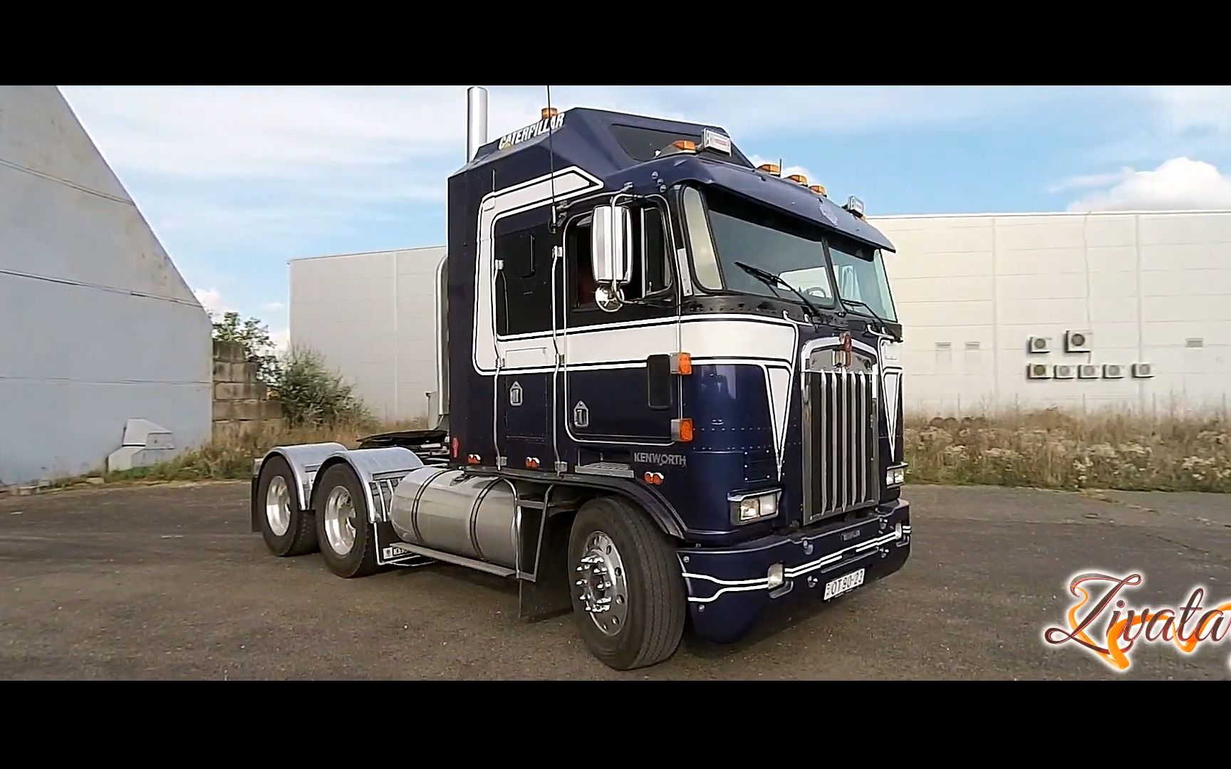 肯沃斯k100强大的气场和声浪