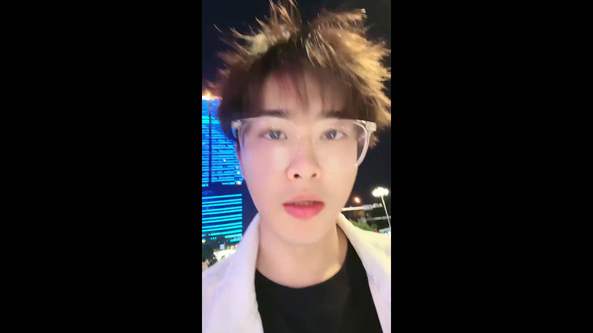 艾秋聊天号 2024-6-6 户外了