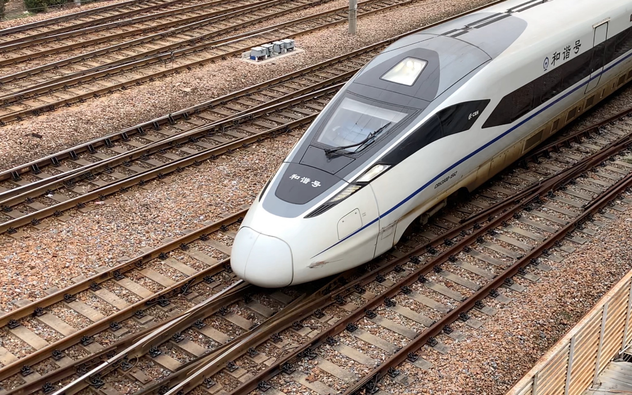 动车组过组合道岔,轨道声音重叠,过瘾