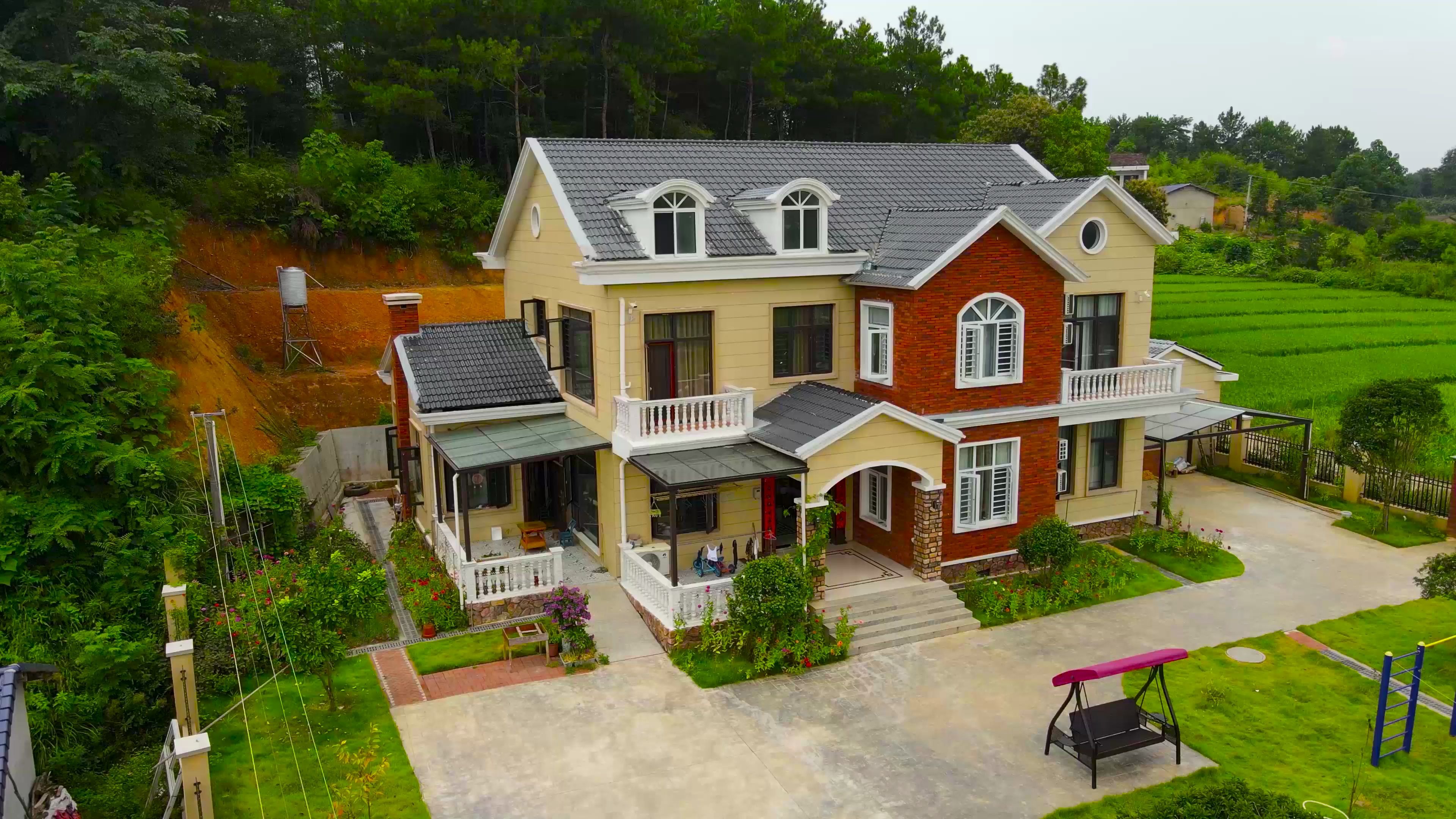 占地120平,30万即可开工,建成村里最靓小别墅,心动吗?