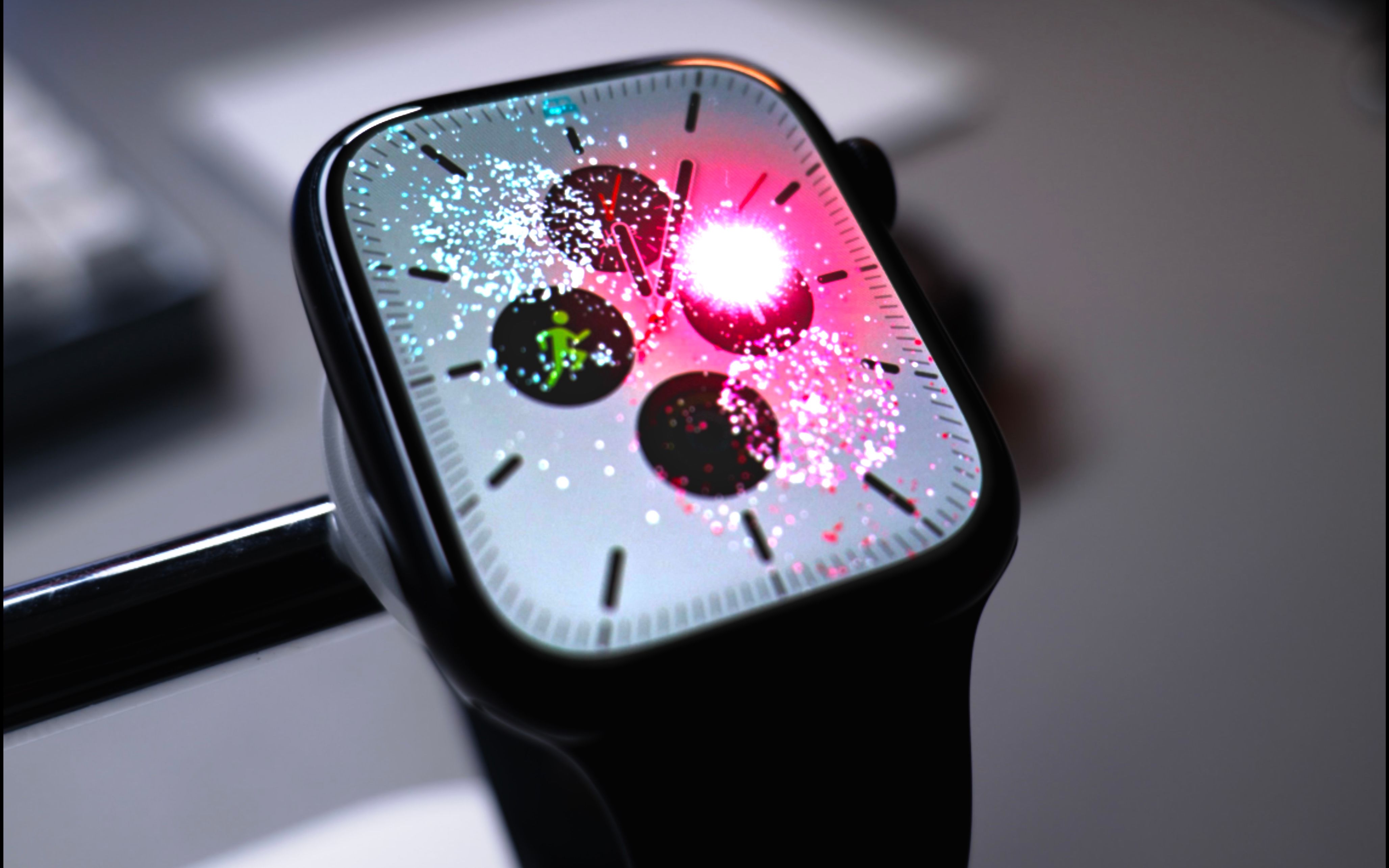 「闪魔」我的apple Watch会放烟花！十个隐藏的实用小技巧 哔哩哔哩