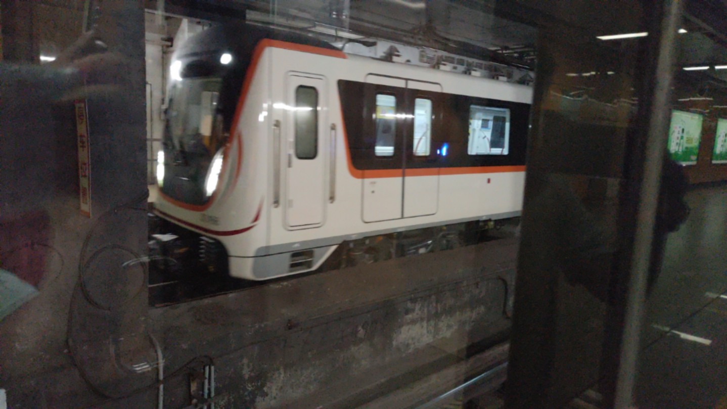 广州地铁3号线b11老虎03x165166天河客运站出站(天河客运站方向)