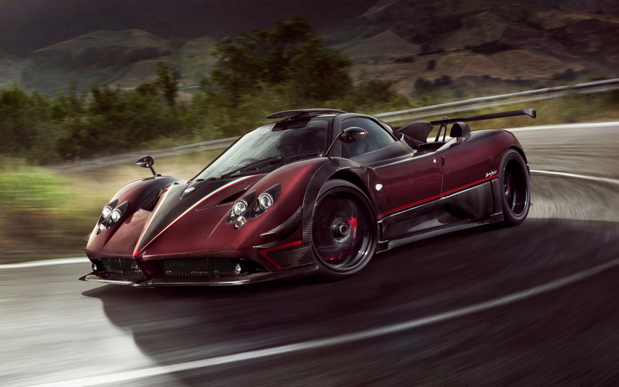 活动  【地平线4】帕加尼zdnda r声浪炸隧道