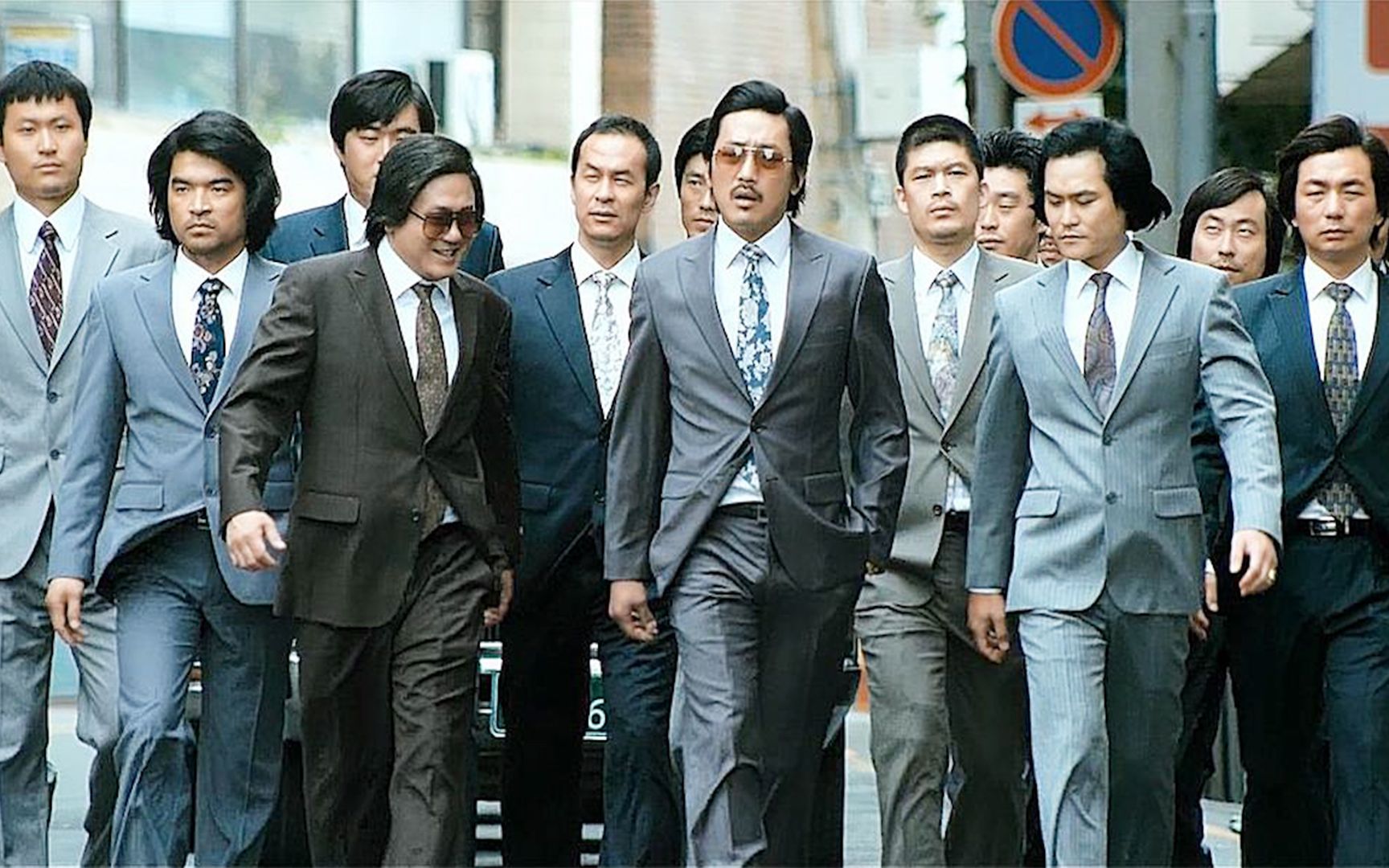 小伙靠着一张嘴,从胆小鬼成为黑帮大哥,在黑白两道呼风唤雨!