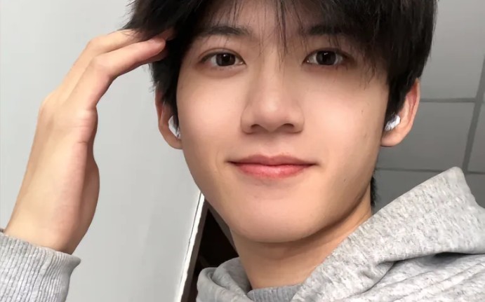 01.06 李歪歪打人气票(每个直播间乱窜所以不全)