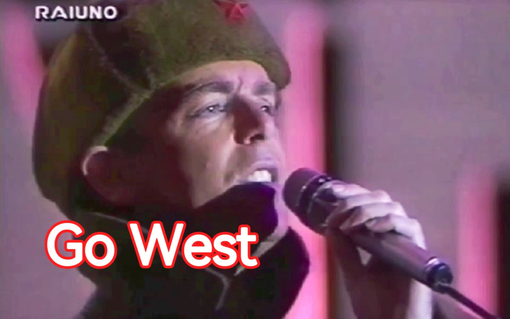 [图]Pet Shop Boys： Go West 1994年现场版 （ 英文日文字幕 / 苏联红军风格 足球比赛名曲）