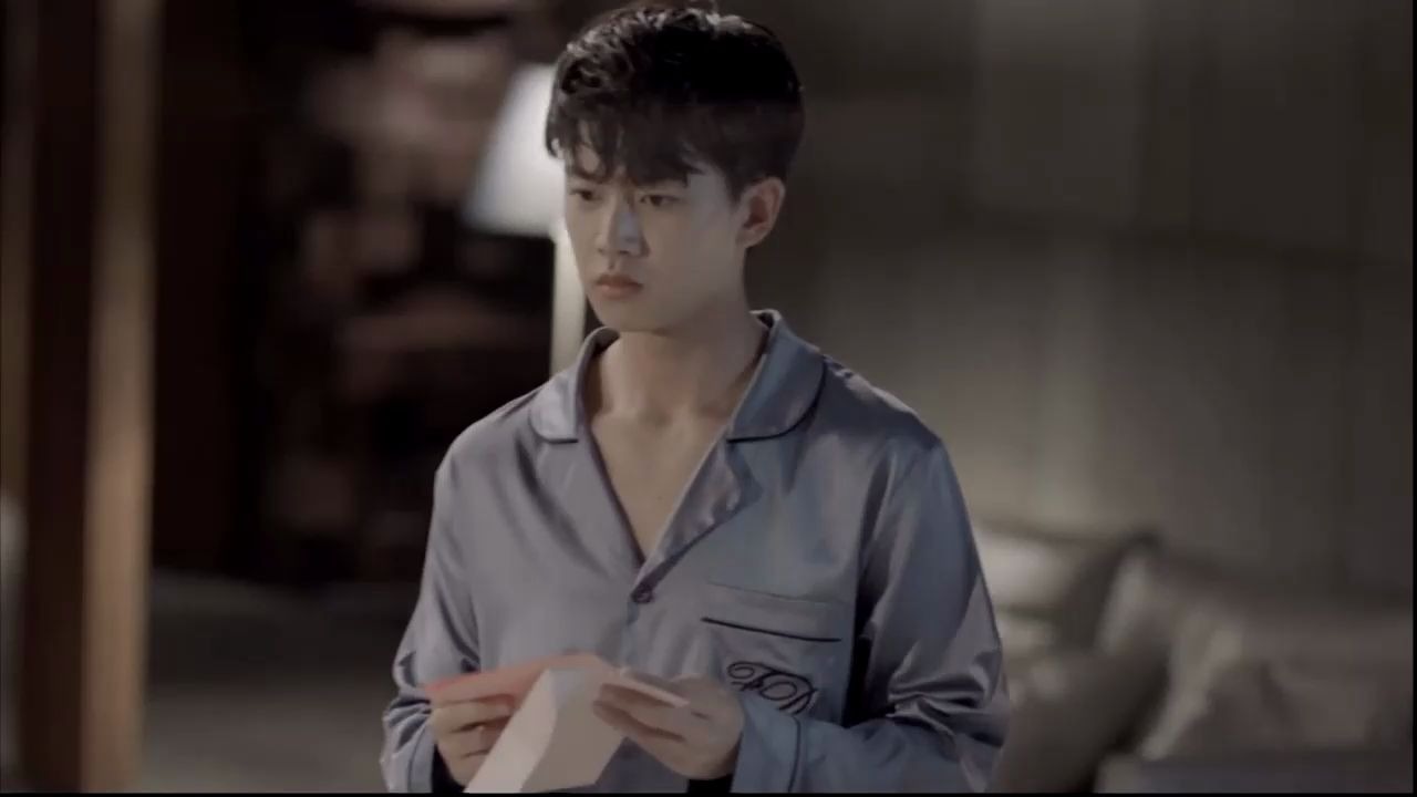 【任嘉伦】20171015都市丽人睡衣直播cut