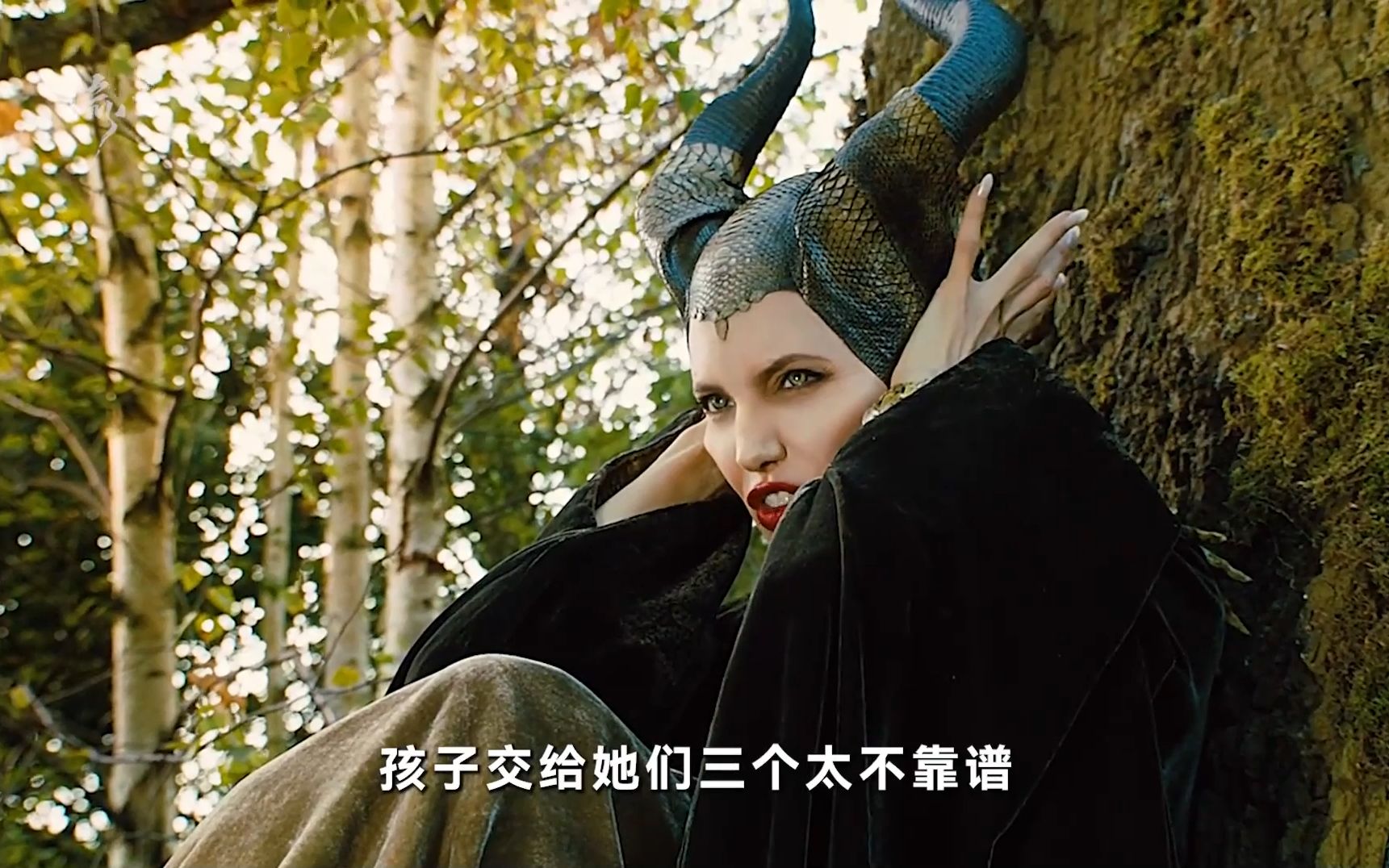 《沉睡魔咒》女巫折断翅膀黑化暴走,睡美人重获新生成为女王!