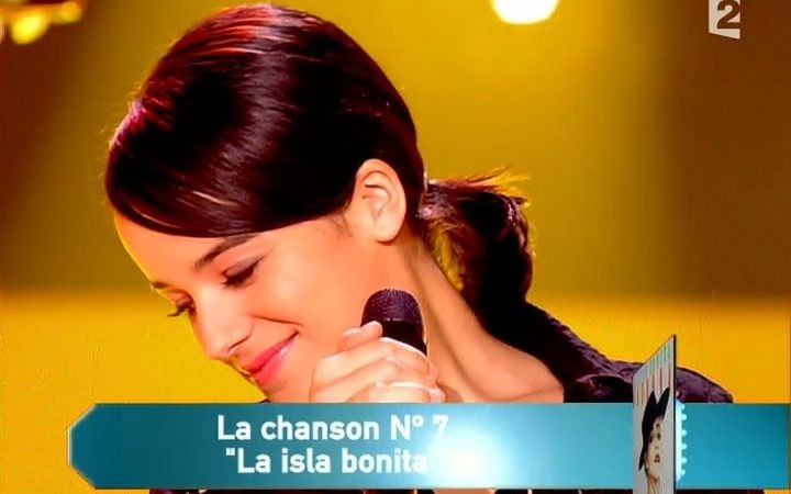 [图]法国女神艾莉婕 Alizée 翻唱麦当娜经典歌曲 La Isla Bonita  Chanson №1频道现场高清完整版