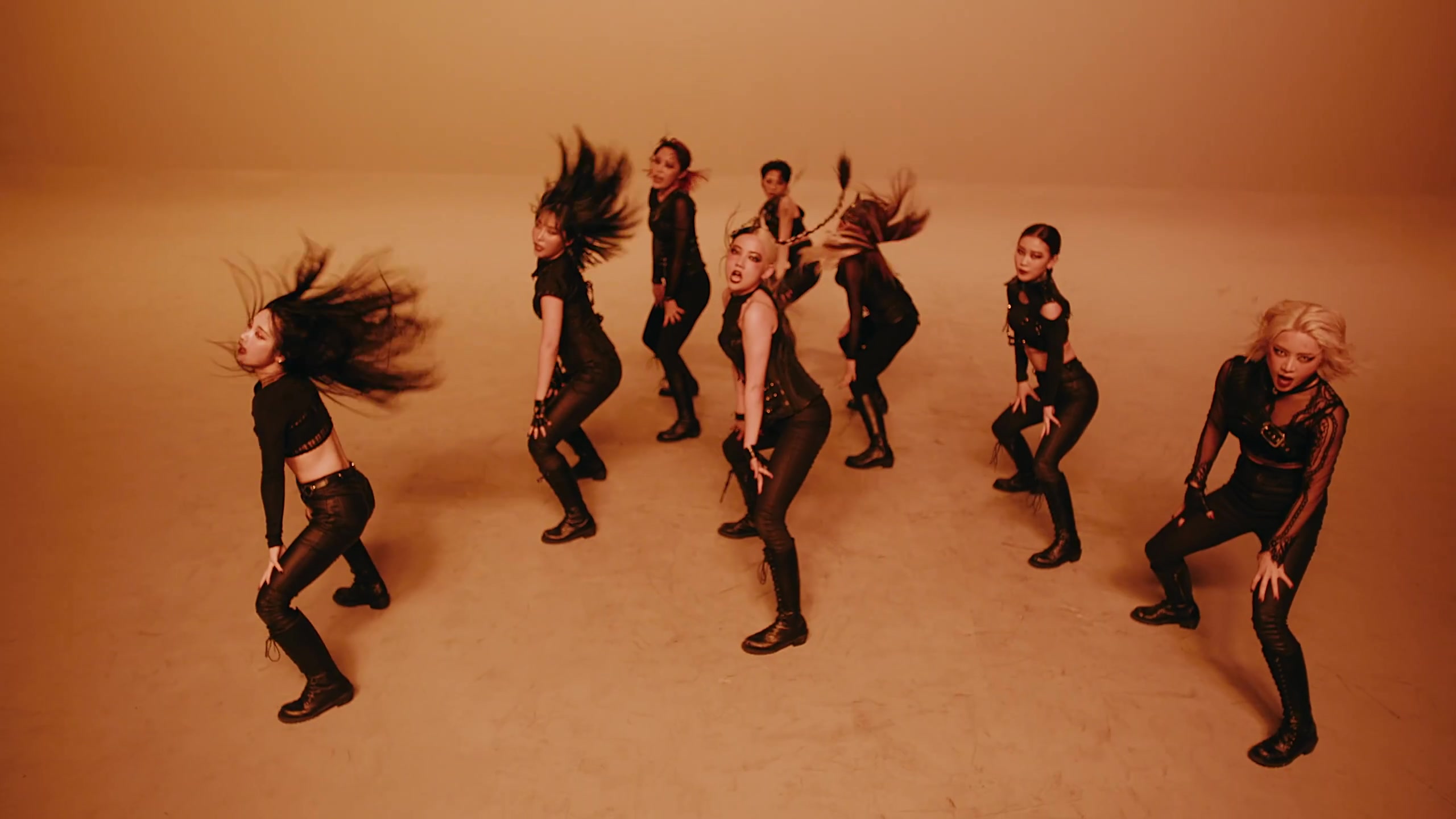 pink fantasy poison mv _ alice in wonderland