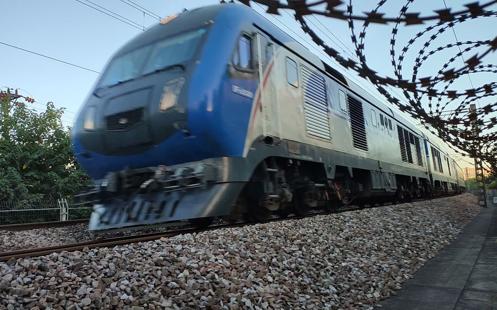 【拍火车】再迎z208_哔哩哔哩 (゜-゜)つロ 干杯~-bilibili