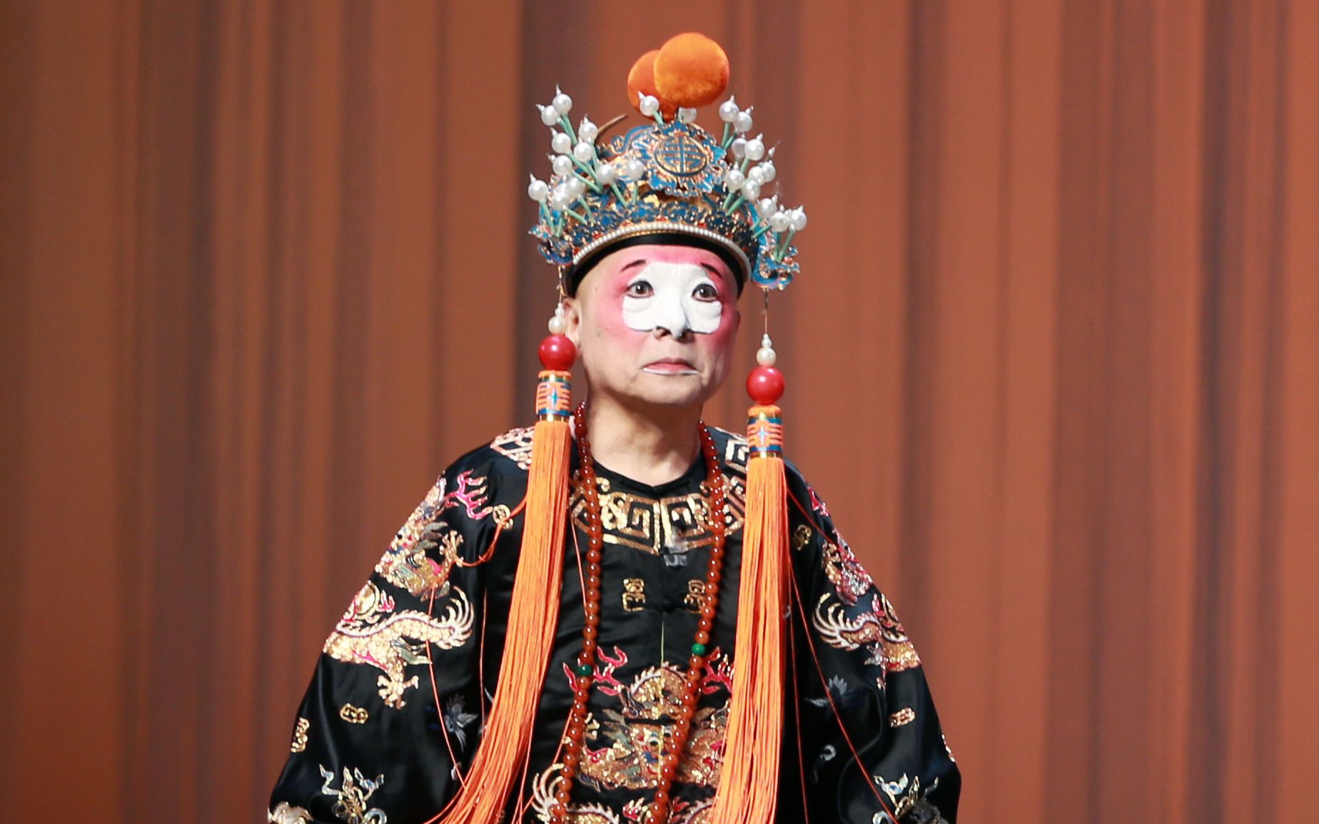 [图]京剧《法门寺》“念状”朱世慧饰贾桂