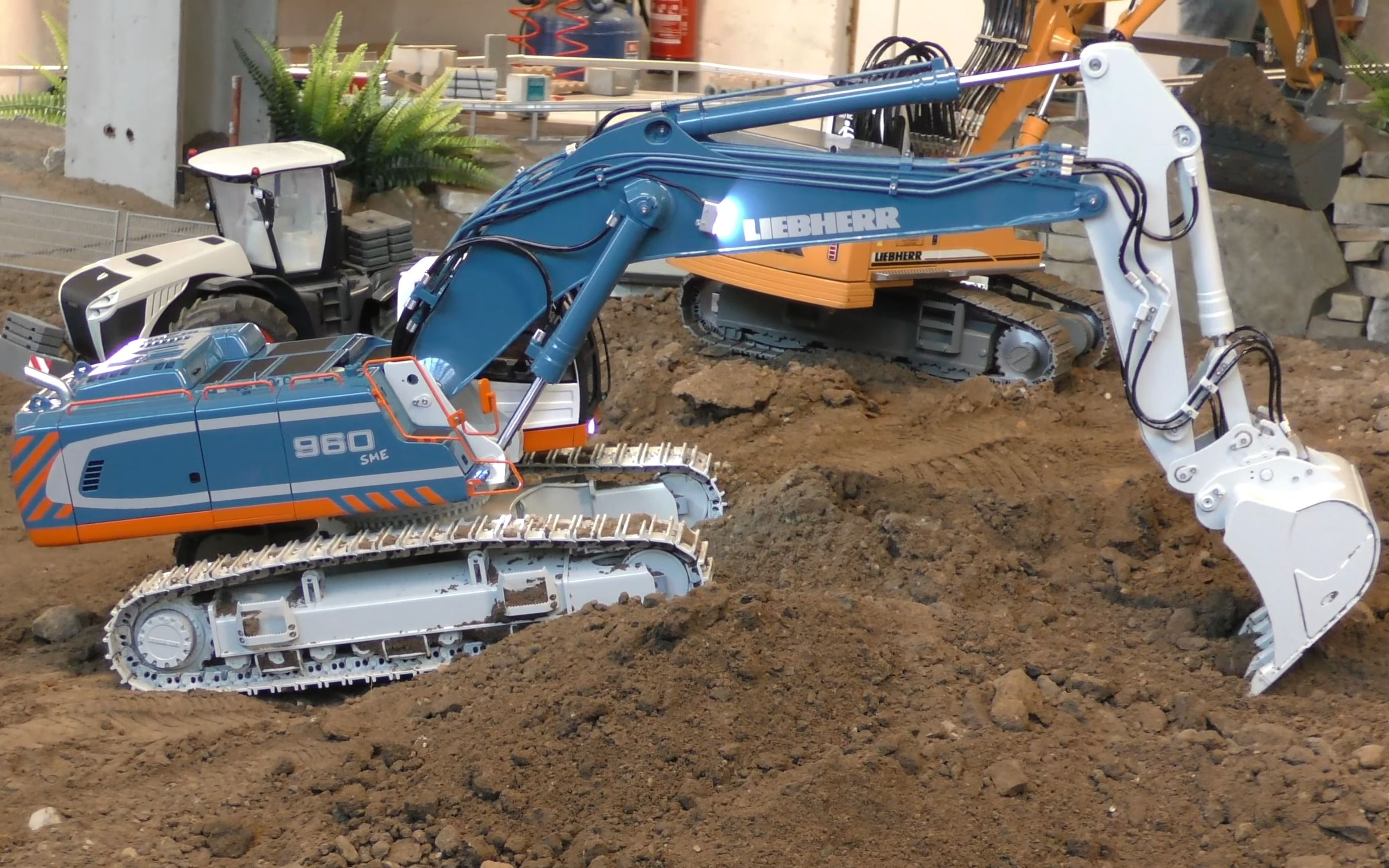 rc遥控利勃海尔960 sme挖掘机模拟施工