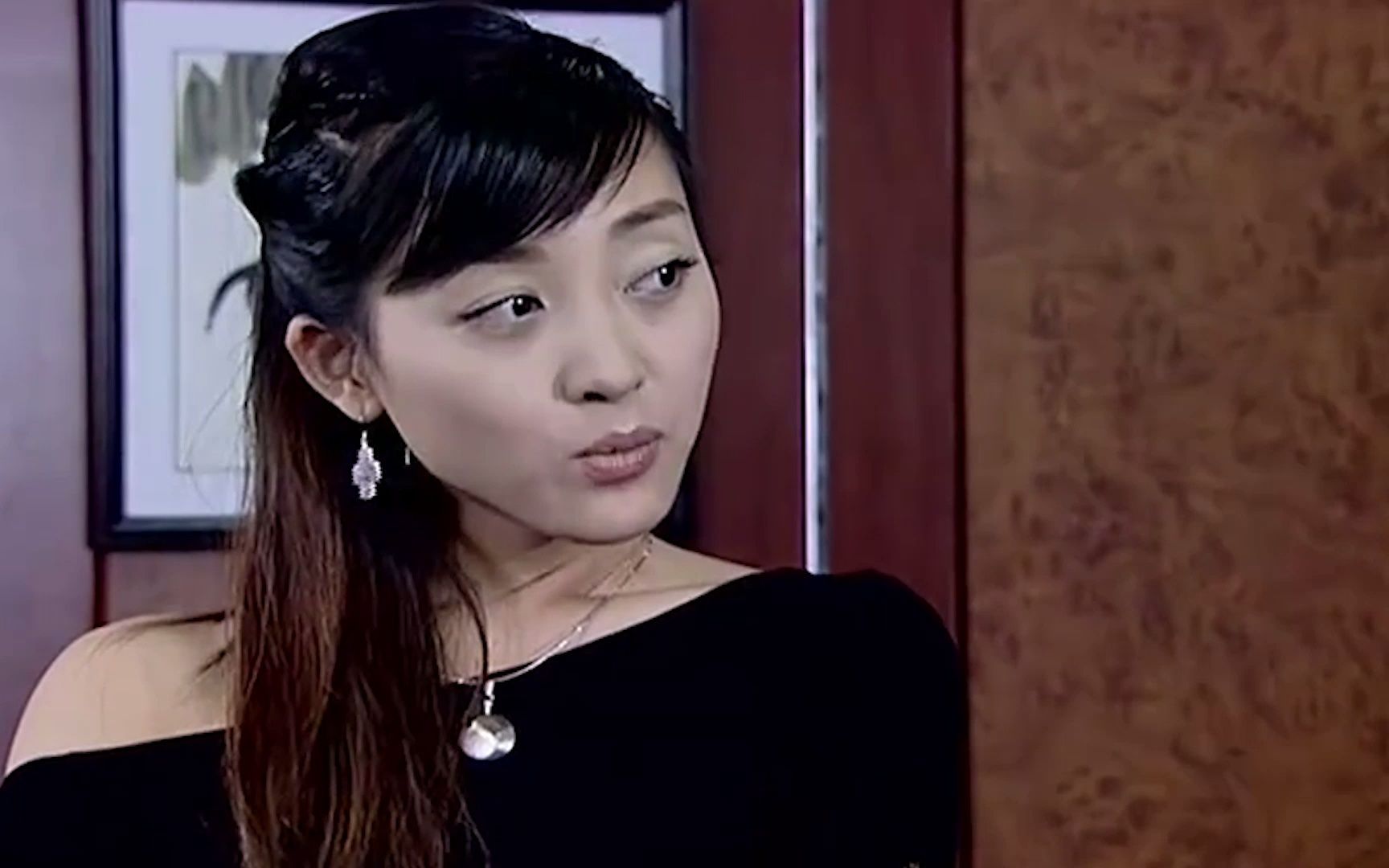 曹老板的十八个秘书:总裁的霸道,去食堂陪女主吃饭1